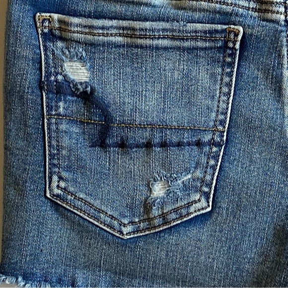 American Eagle High Rise Shortie shorts Lace pockets Cut Off size 4 Shorts EUC - Picture 12 of 16